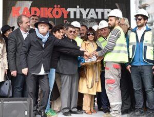 Kadıköy Tiyatro’nun temeli sanatçılarla atıldı