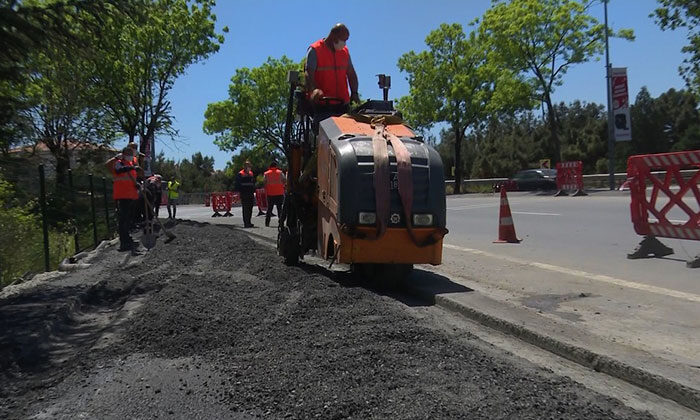 İBB yollardaki kara noktaları düzeltiyor