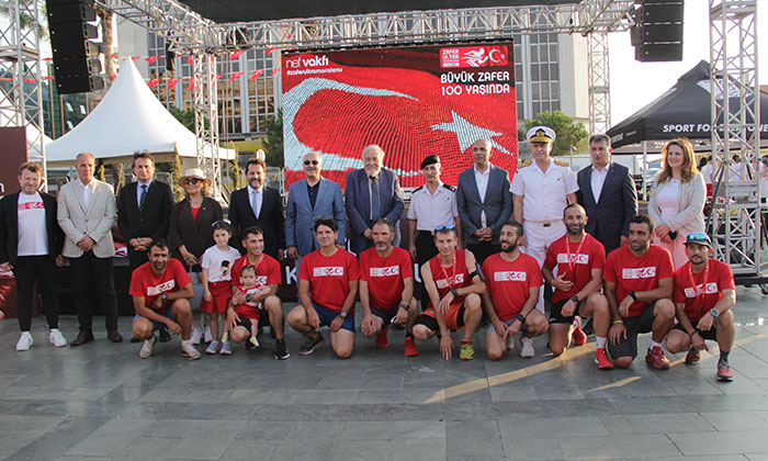 Zafer rotasındaki ilk ultra maraton İzmir’de noktalandı