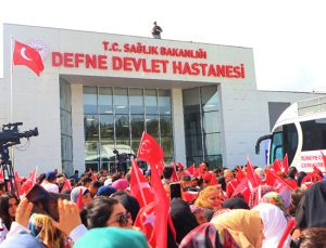 Defne Devlet Hastanesi’nin dışı başka içi başka…