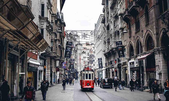 İstiklal Caddesi yıllık yüzde 127’lik kira artışıyla rekor kırdı!