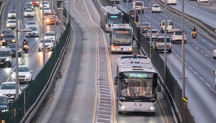 Metrobüste yeni sistem: Metro hattına dönüşebilir!